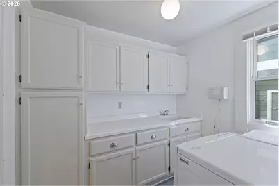 7608 S Hood Ave, Portland, OR 97219 - Photo 33