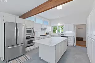 7608 S Hood Ave, Portland, OR 97219 - Photo 11