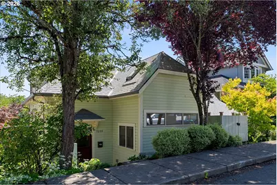 7608 S Hood Ave, Portland, OR 97219 - Photo 3