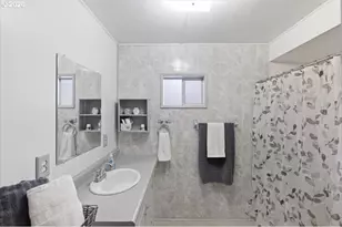 1115 Juniper St, Sweet Home, OR 97386 - Photo 25