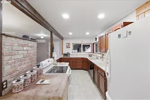 1115 Juniper St, Sweet Home, OR 97386 - Photo 9