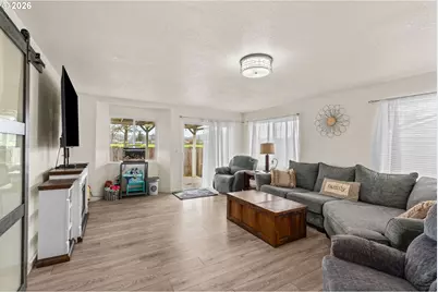 4033 Hanna St, Roseburg, OR 97471 - Photo 13