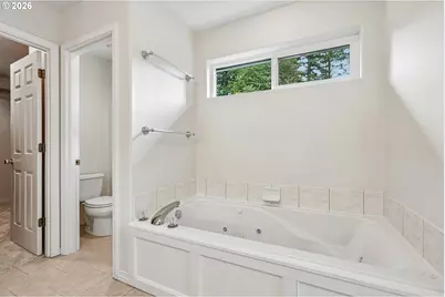 9567 SW Spring Crest Dr, Portland, OR 97225 - Photo 31