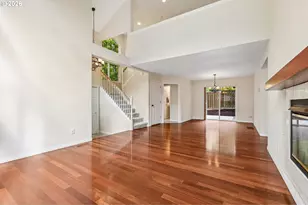 9567 SW Spring Crest Dr, Portland, OR 97225 - Photo 9