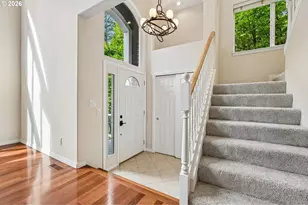 9567 SW Spring Crest Dr, Portland, OR 97225 - Photo 5