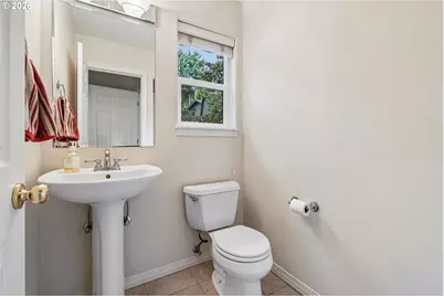 9567 SW Spring Crest Dr, Portland, OR 97225 - Photo 33