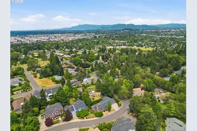 3325 Park Hills Dr, Eugene, OR 97405 - Photo 37