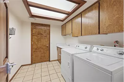 15625 NE Fargo Ct, Portland, OR 97230 - Photo 21