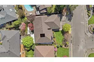 15625 NE Fargo Ct, Portland, OR 97230 - Photo 43