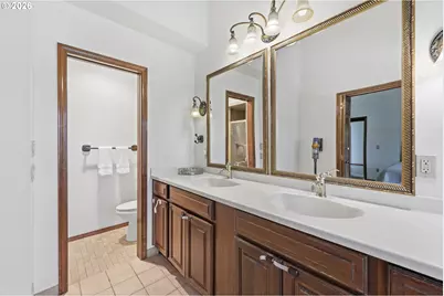 15625 NE Fargo Ct, Portland, OR 97230 - Photo 31