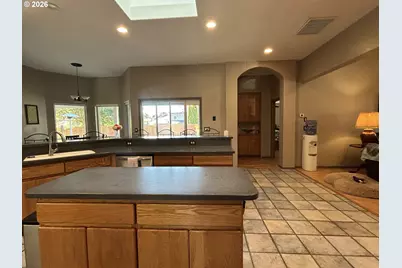251 Martha Dr, Winchester, OR 97495 - Photo 11