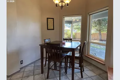 251 Martha Dr, Winchester, OR 97495 - Photo 17
