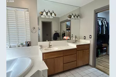 251 Martha Dr, Winchester, OR 97495 - Photo 15