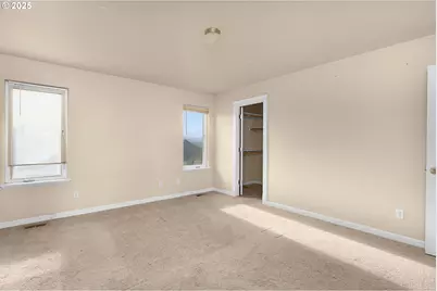 4467 Melody Ln, Roseburg, OR 97471 - Photo 15