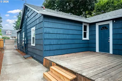 12106 SE Market St, Portland, OR 97216 - Photo 15