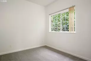 12106 SE Market St, Portland, OR 97216 - Photo 23