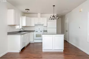 12106 SE Market St, Portland, OR 97216 - Photo 21