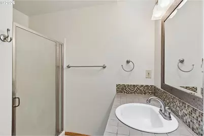 9350 SW Julia Pl, Tigard, OR 97224 - Photo 21