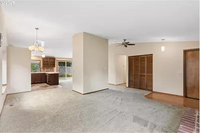 9350 SW Julia Pl, Tigard, OR 97224 - Photo 11