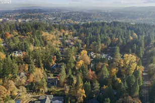 13248 S Iron Mountain Blvd, Portland, OR 97219 - Photo 7