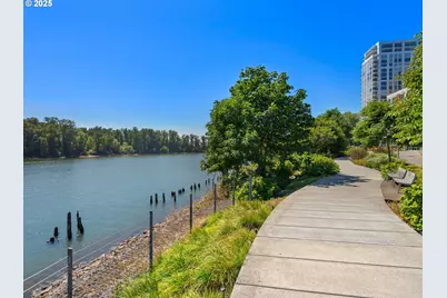 3570 S River Pkwy #805, Portland, OR 97239 - Photo 15