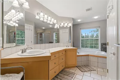 16096 SE Flavel Dr, Portland, OR 97236 - Photo 29