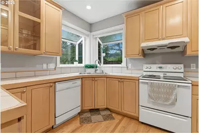 16096 SE Flavel Dr, Portland, OR 97236 - Photo 15