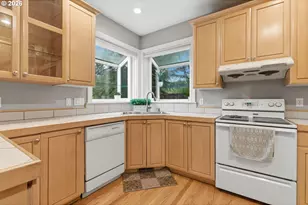 16096 SE Flavel Dr, Portland, OR 97236 - Photo 15