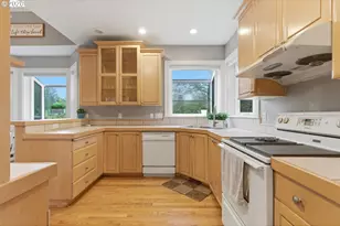 16096 SE Flavel Dr, Portland, OR 97236 - Photo 17