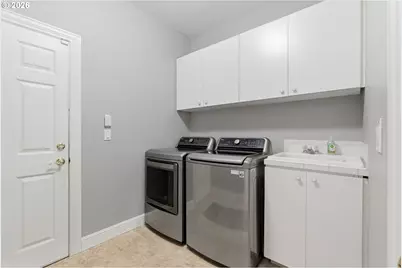 16096 SE Flavel Dr, Portland, OR 97236 - Photo 7
