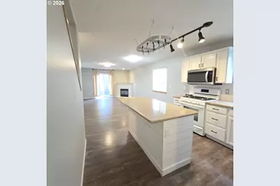 8550 N Allegheny Ave, Portland, OR 97203 - Photo 9