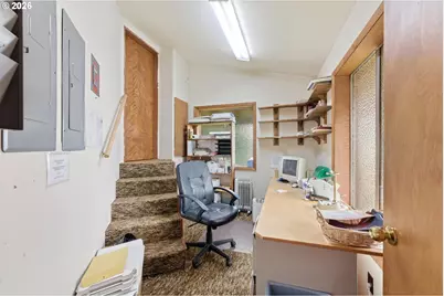 407 E 2nd St, Rainier, OR 97048 - Photo 17