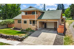 702 B Ave, La Grande, OR 97850 - Photo 1