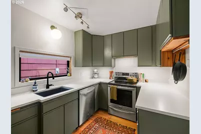 6330 SE Woodstock Blvd, Portland, OR 97206 - Photo 9