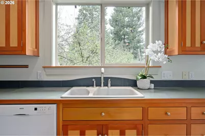 2455 Emerald Aly, Eugene, OR 97403 - Photo 11