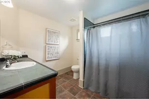 2455 Emerald Alley, Eugene, OR 97403 - Photo 27