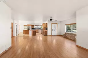 802 State St, Centralia, WA 98531 - Photo 5