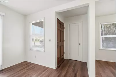 1501 E St, Springfield, OR 97477 - Photo 5