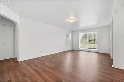 1501 E St, Springfield, OR 97477 - Photo 7