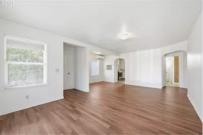 1501 E St, Springfield, OR 97477 - Photo 9