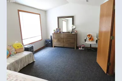 1740 NE Darby St, Hillsboro, OR 97124 - Photo 19