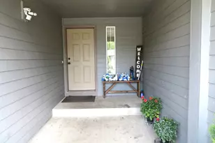 1740 NE Darby St, Hillsboro, OR 97124 - Photo 3