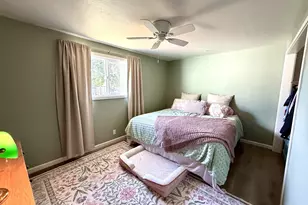 4073 Marshall Ave, Eugene, OR 97402 - Photo 9