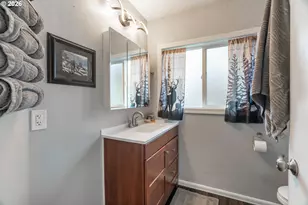 2410 E 12th St, The Dalles, OR 97058 - Photo 5