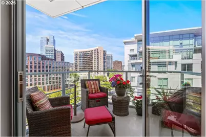 1260 NW Naito Pkwy #807B, Portland, OR 97209 - Photo 19