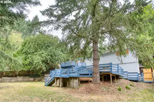 10525 SW 63rd Dr, Portland, OR 97219 - Photo 43