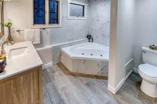 10525 SW 63rd Dr, Portland, OR 97219 - Photo 31