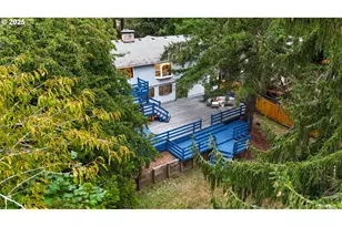 10525 SW 63rd Dr, Portland, OR 97219 - Photo 45