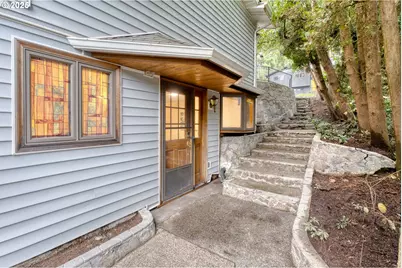 10525 SW 63rd Dr, Portland, OR 97219 - Photo 33