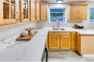 10525 SW 63rd Dr, Portland, OR 97219 - Photo 15